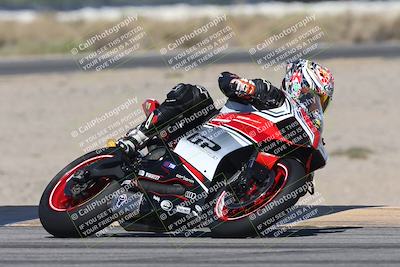 media/Oct-13-2025-Moto Forza (Mon) [[a66d839500]]/3-B Group/Session 3 (Turn 16)/